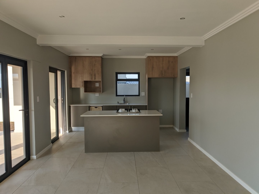 4 Bedroom Property for Sale in Kidds Beach Eastern Cape